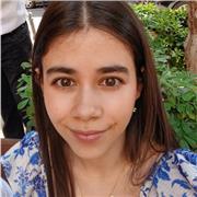 Estudiante universitaria de lengua, dispuesta a ayudar a estudiantes de cursos inferiores a repasar y mejorar